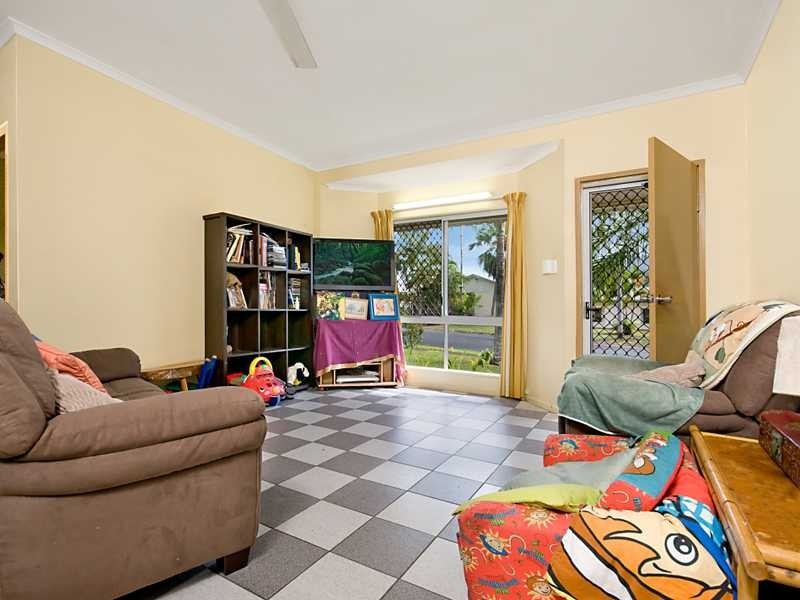 3/7-9 Nesbit Street, Whitfield QLD 4870