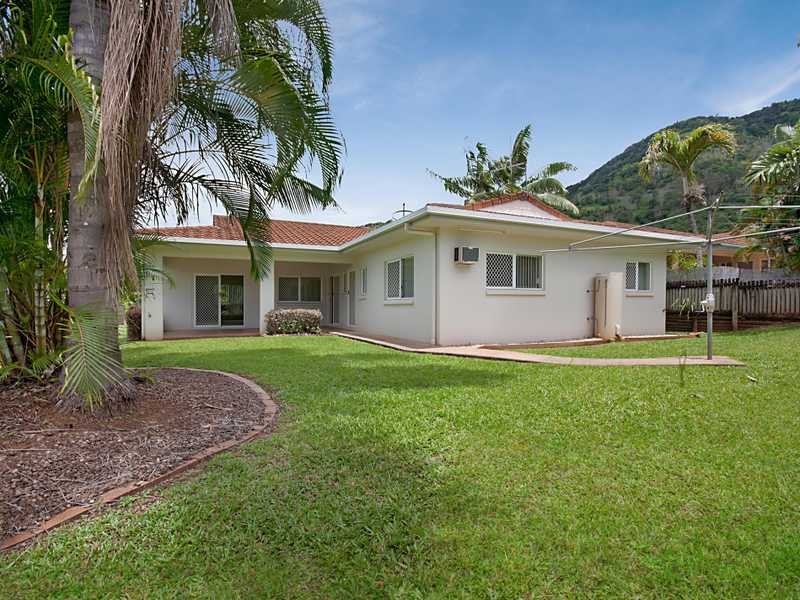 5 Grimes Close, Kanimbla QLD 4870