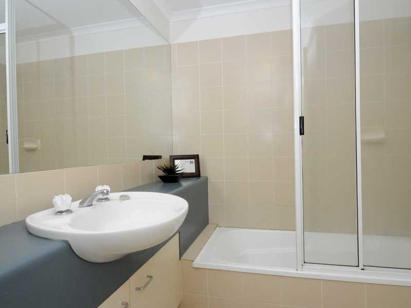 5/62 Digger Street, Cairns North QLD 4870