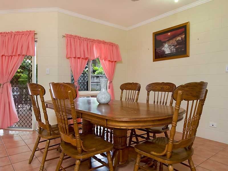 5 Connemara Close, Trinity Beach QLD 4879