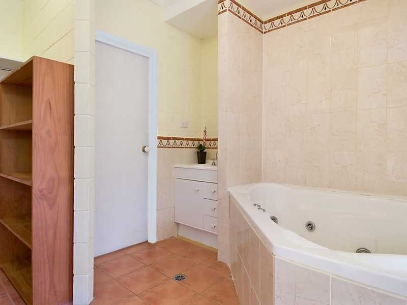 5 Connemara Close, Trinity Beach QLD 4879