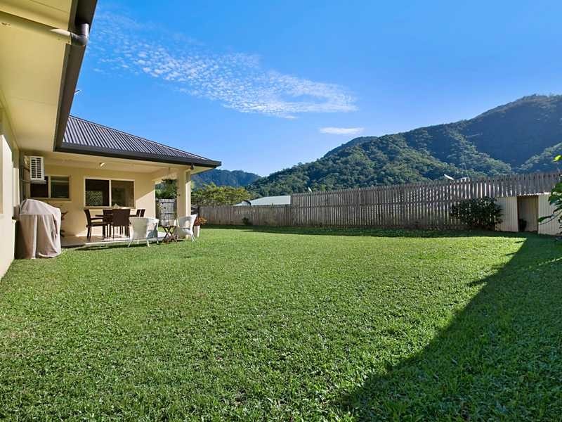 5 Willie Ming Close, Redlynch QLD 4870