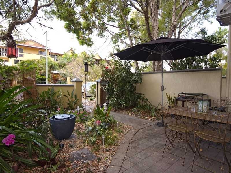17 Digger Street, Cairns North QLD 4870