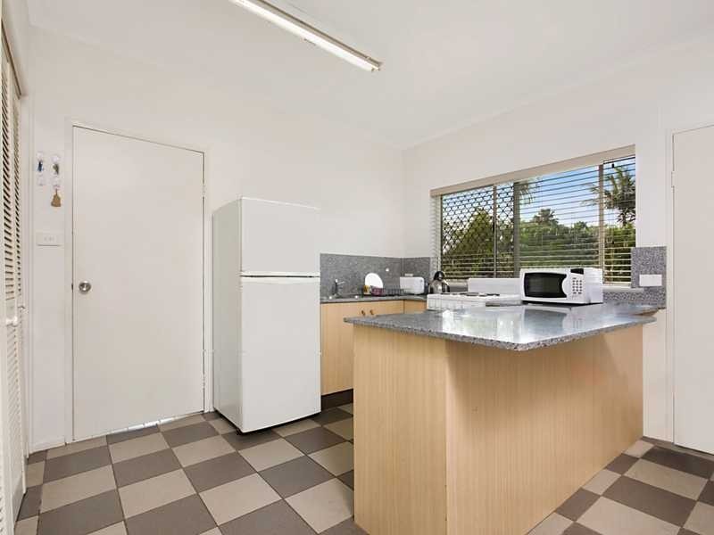 4/7-9 Nesbit St, Whitfield QLD 4870