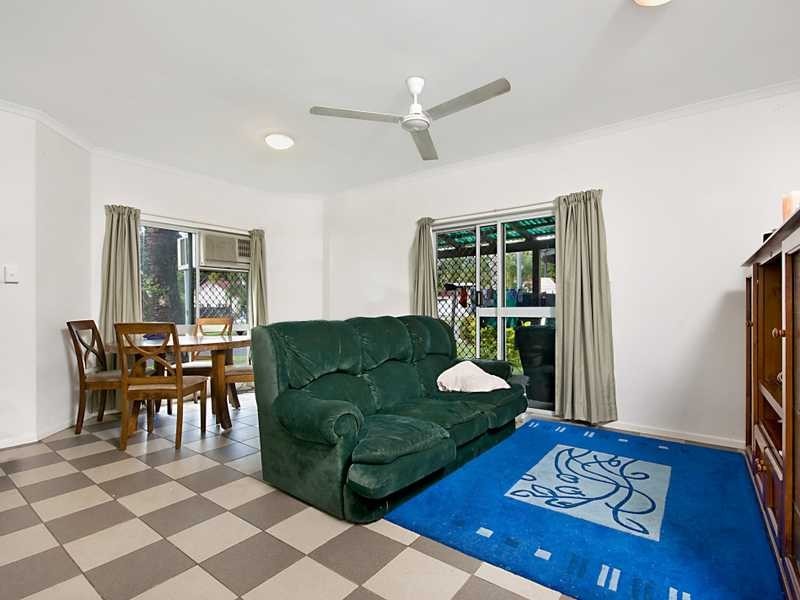 4/7-9 Nesbit St, Whitfield QLD 4870