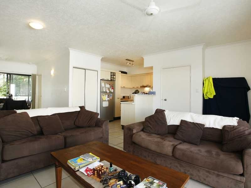 27/44 Pease Street, Cairns QLD 4870