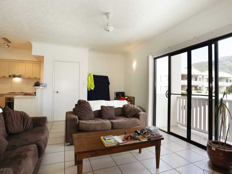 27/44 Pease Street, Cairns QLD 4870