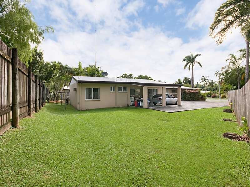 7-9 Nesbit St, Whitfield QLD 4870