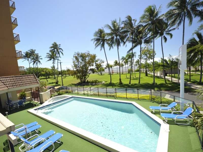 6/249 Esplanade, Cairns North QLD 4870
