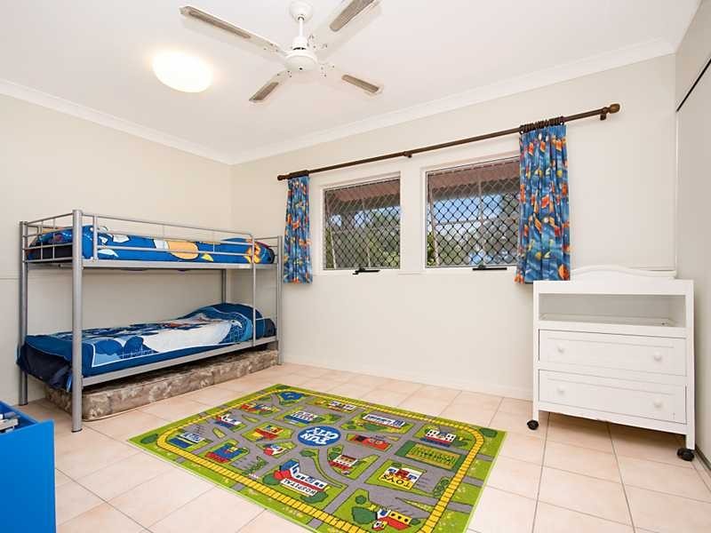 2/5-7 Herries Street, Earlville QLD 4870