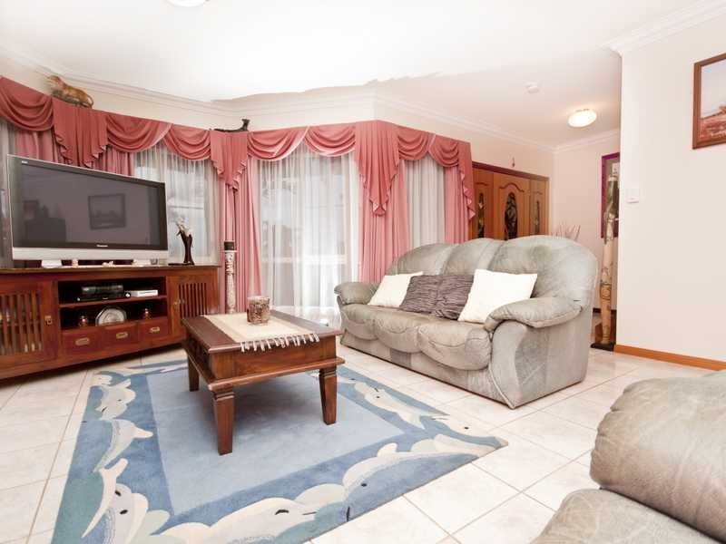 9 Tanganelli Close, Kanimbla QLD 4870