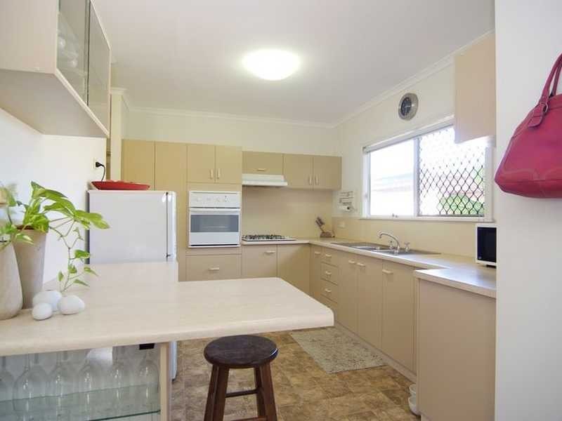 2/42 Oxley Street, Edge Hill QLD 4870