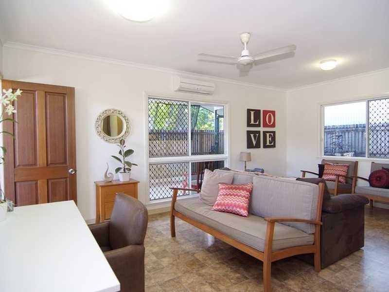2/42 Oxley Street, Edge Hill QLD 4870