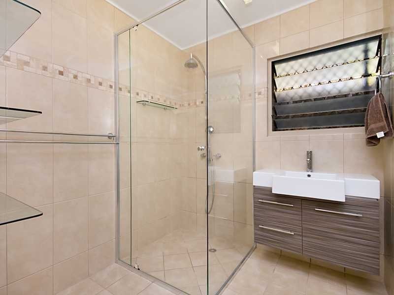 1/7 Blantyre Cl, Cairns QLD 4870