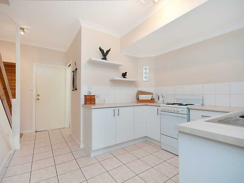 2/179 Kamerunga Road, Freshwater QLD 4870