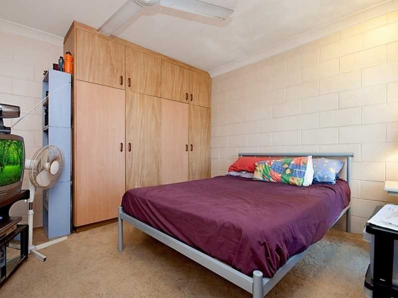 8/18 Curtin Street, Westcourt QLD 4870