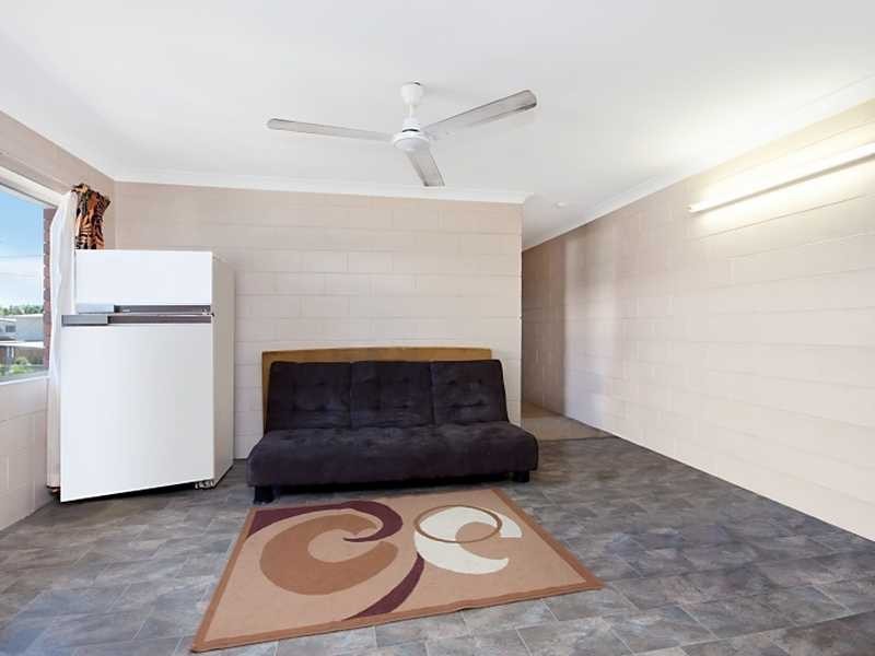 8/18 Curtin Street, Westcourt QLD 4870