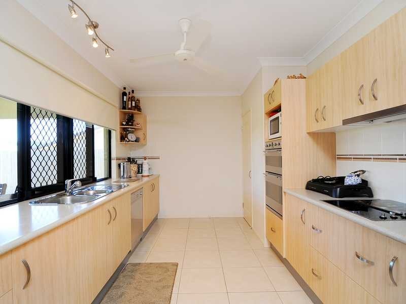 4 Five Span Close, Brinsmead QLD 4870