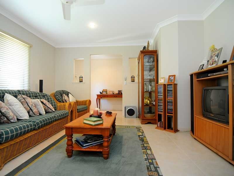 4 Five Span Close, Brinsmead QLD 4870