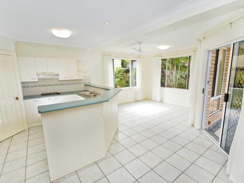 7 Sherwood Close, Brinsmead QLD 4870