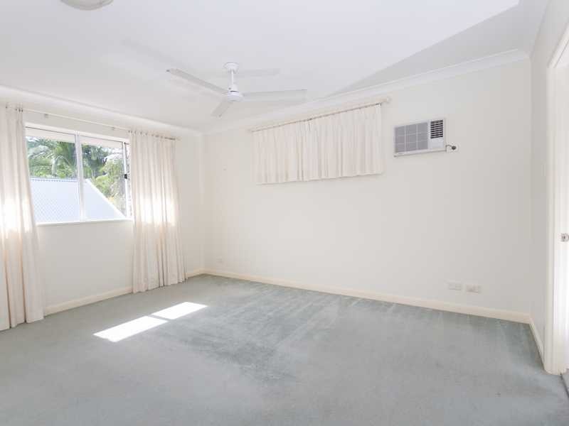 7 Sherwood Close, Brinsmead QLD 4870