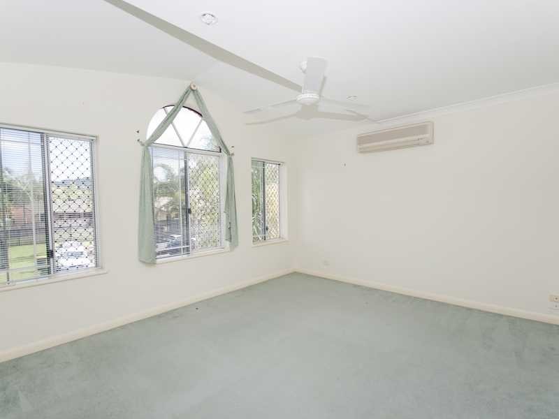 7 Sherwood Close, Brinsmead QLD 4870