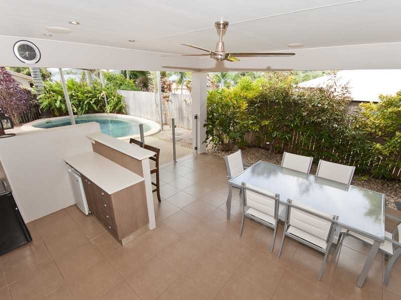 12 Smoko Close, Brinsmead QLD 4870