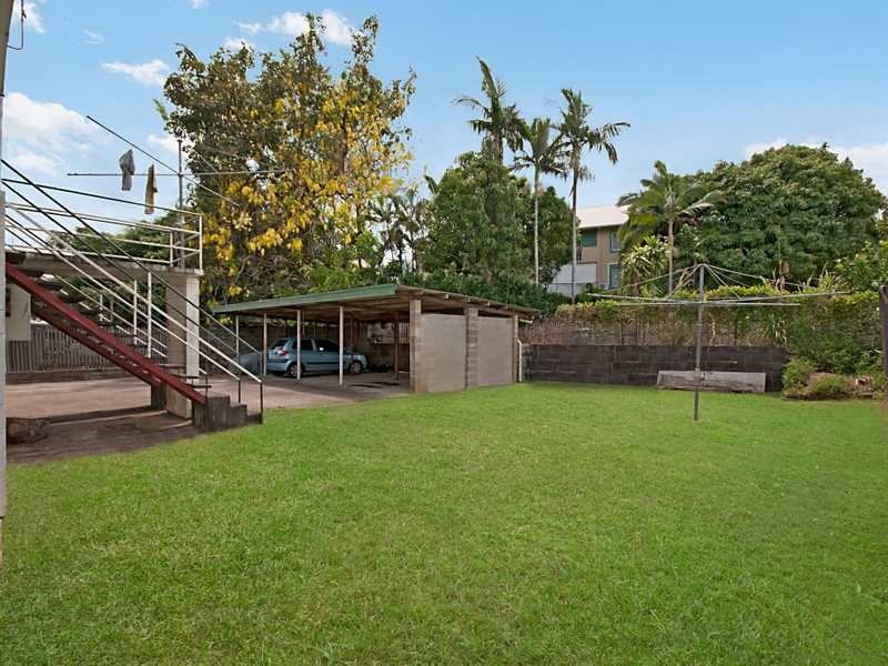 37 Sandown Close, Woree QLD 4868