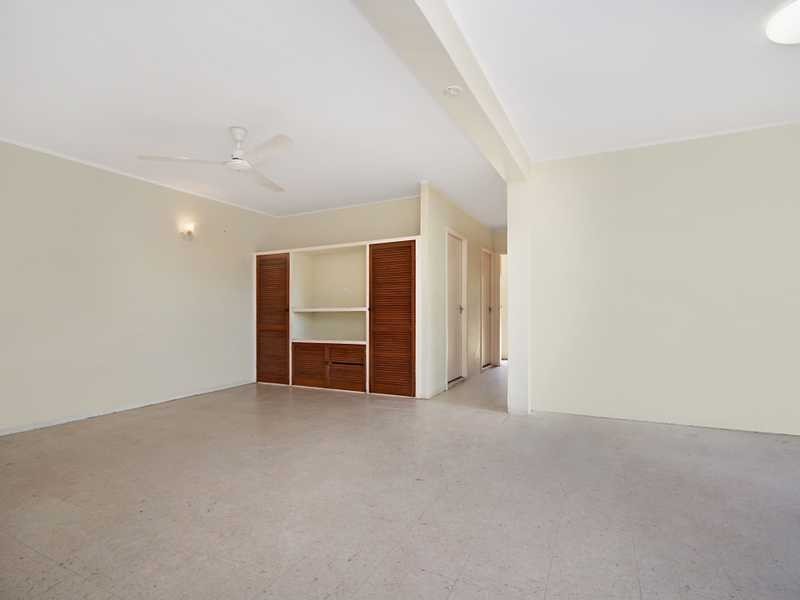 37 Sandown Close, Woree QLD 4868