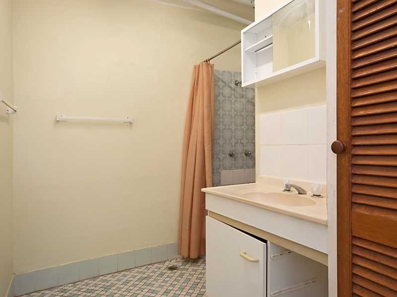 37 Sandown Close, Woree QLD 4868