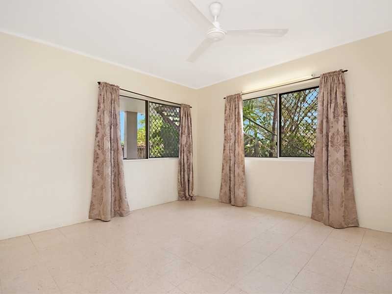 37 Sandown Close, Woree QLD 4868