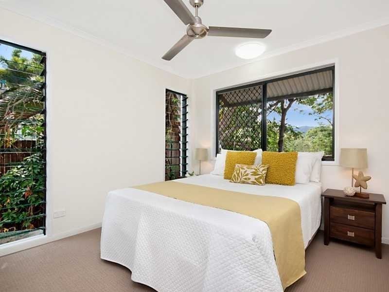 37 Law Street, Cairns North QLD 4870