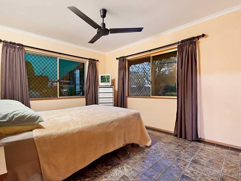 7 Cassava Street, Holloways Beach QLD 4878