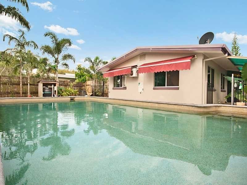 7 Cassava Street, Holloways Beach QLD 4878