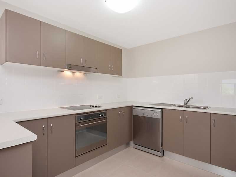 118/335 Lake Street, Cairns North QLD 4870