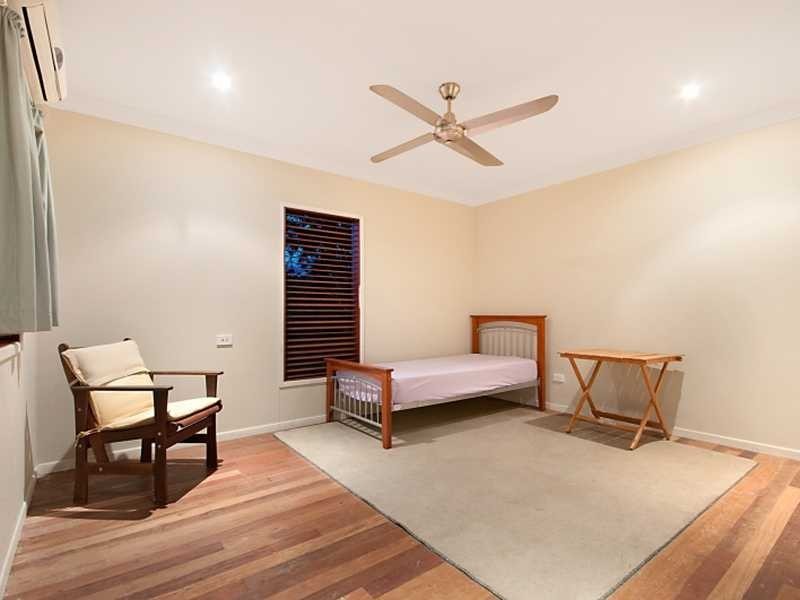 19 Purbeck Place, Edge Hill QLD 4870