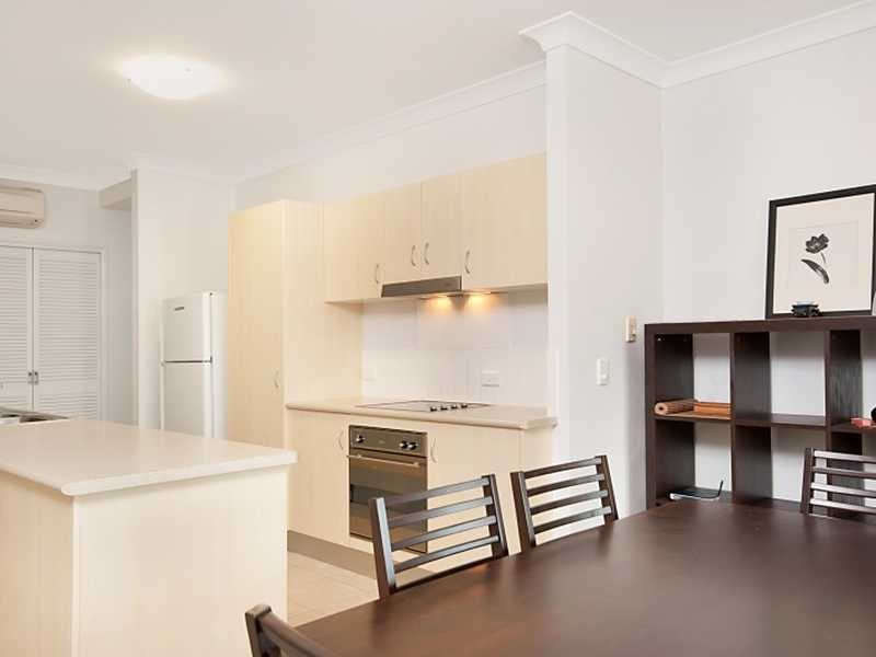 10/93 McLeod Street, Cairns City QLD 4870