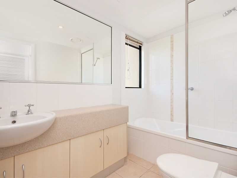 10/93 McLeod Street, Cairns City QLD 4870