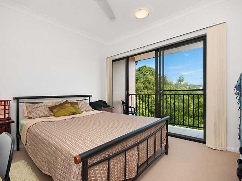 10/93 McLeod Street, Cairns City QLD 4870