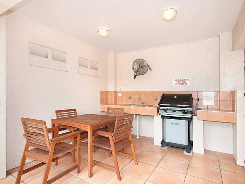 2/106 McLeod Street, Cairns City QLD 4870