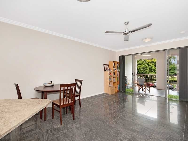8/242 Grafton Street, Cairns North QLD 4870