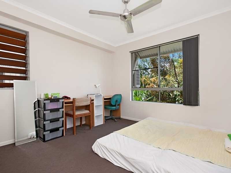 8/242 Grafton Street, Cairns North QLD 4870