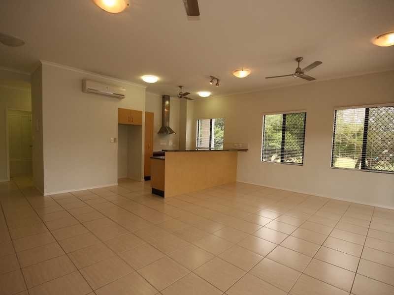 10/15 Clare Street, Parramatta Park QLD 4870