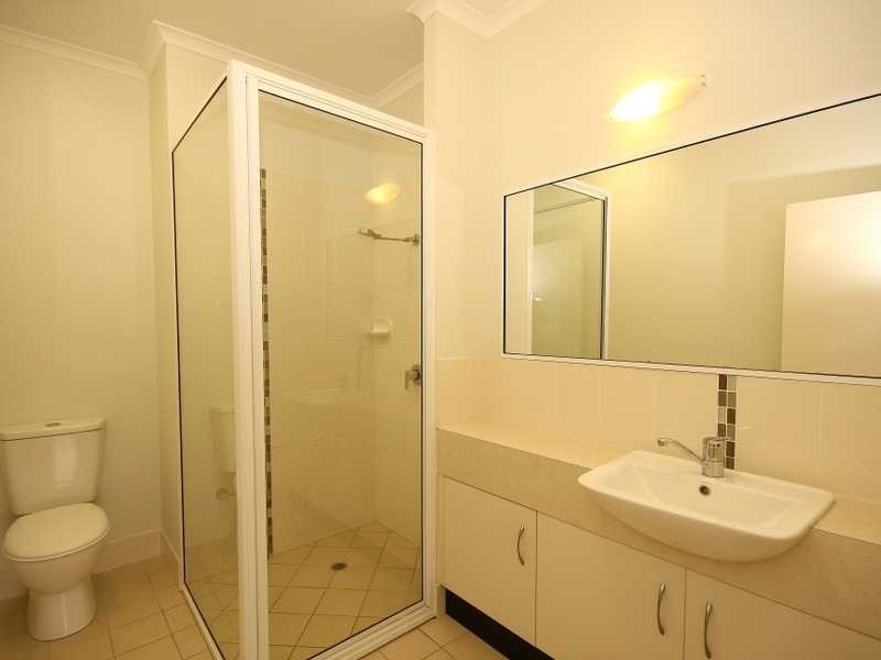 10/15 Clare Street, Parramatta Park QLD 4870