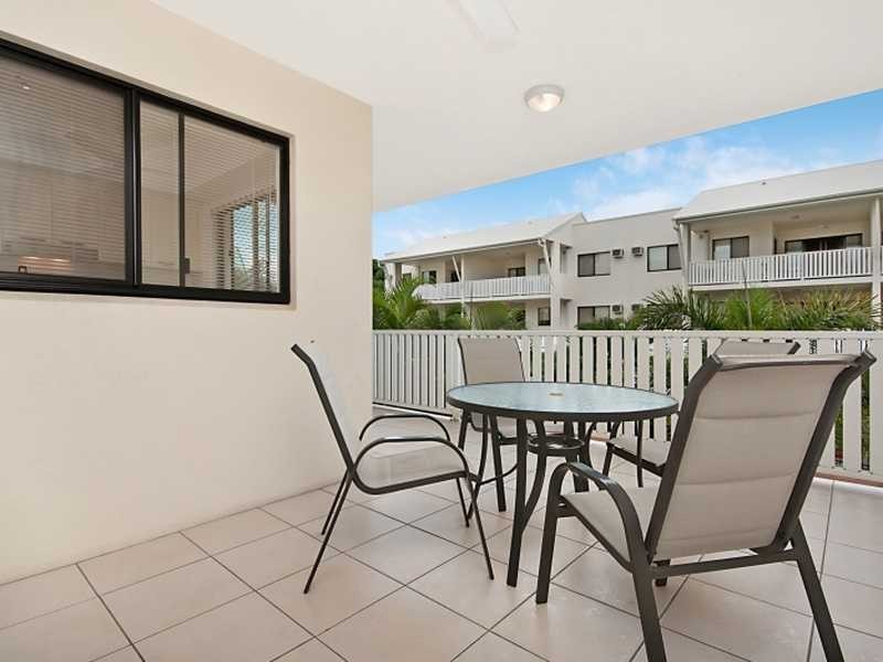 4/44 Pease Street, Cairns QLD 4870