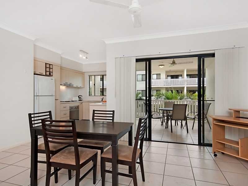 4/44 Pease Street, Cairns QLD 4870