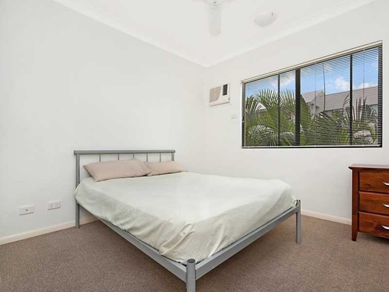 4/44 Pease Street, Cairns QLD 4870