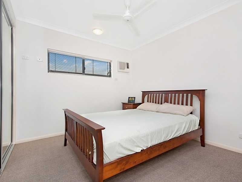 4/44 Pease Street, Cairns QLD 4870