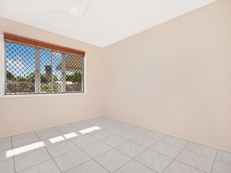 7 Fern Street, Holloways Beach QLD 4878