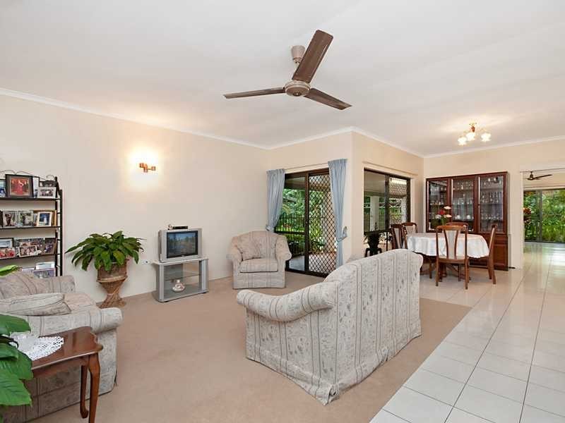 27 Junction Street, Edge Hill QLD 4870